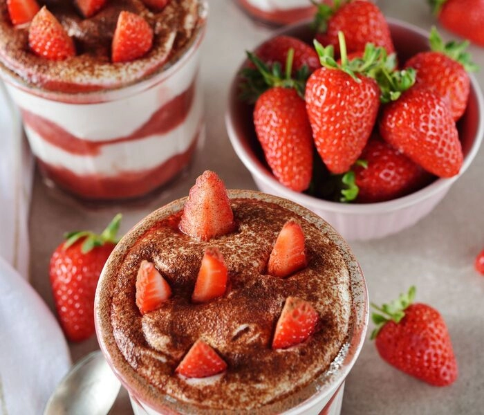 jahodové tiramisu ve sklenici
