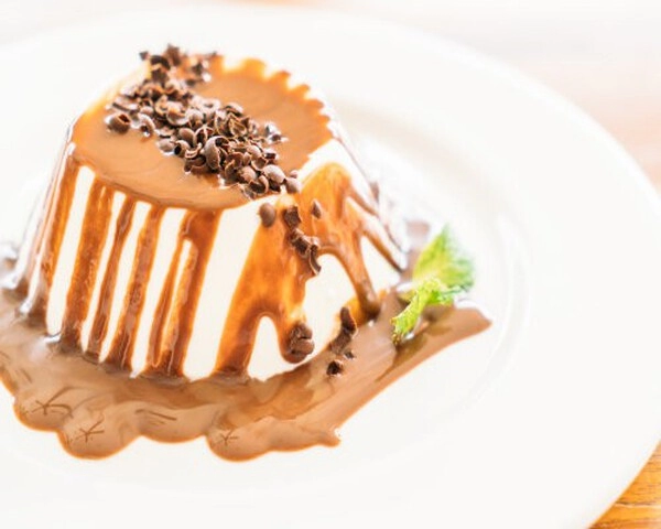 panna cotta s karamelovou omáckou